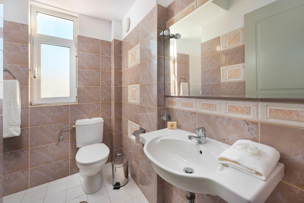 Art Center Apartments Karpathos Esterno foto